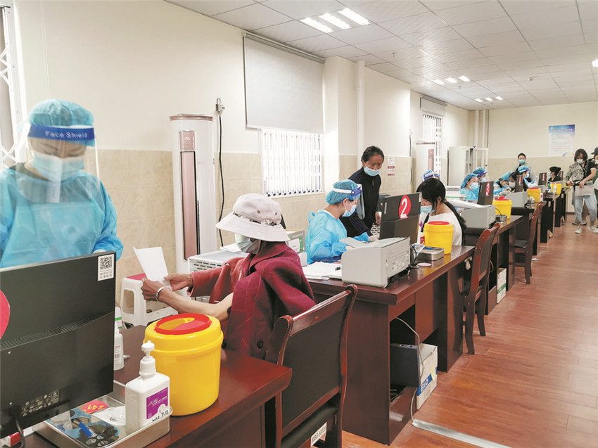 接種現場.jpg