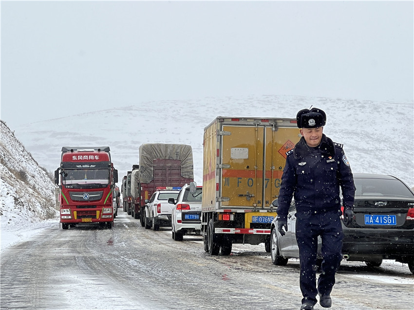 堅守雪山路.jpg 堅守雪山路.jpg