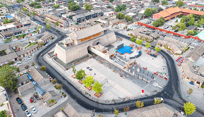 2022年9月8日，石家莊，航拍正定縣正定古城陽(yáng)和樓與正定歷史文化街。